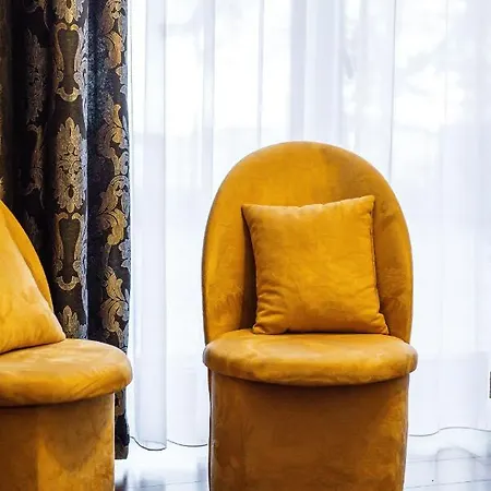 Gold Bed and Breakfast Κοστζαλίν