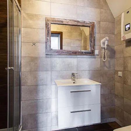 Gold Bed and Breakfast 3*